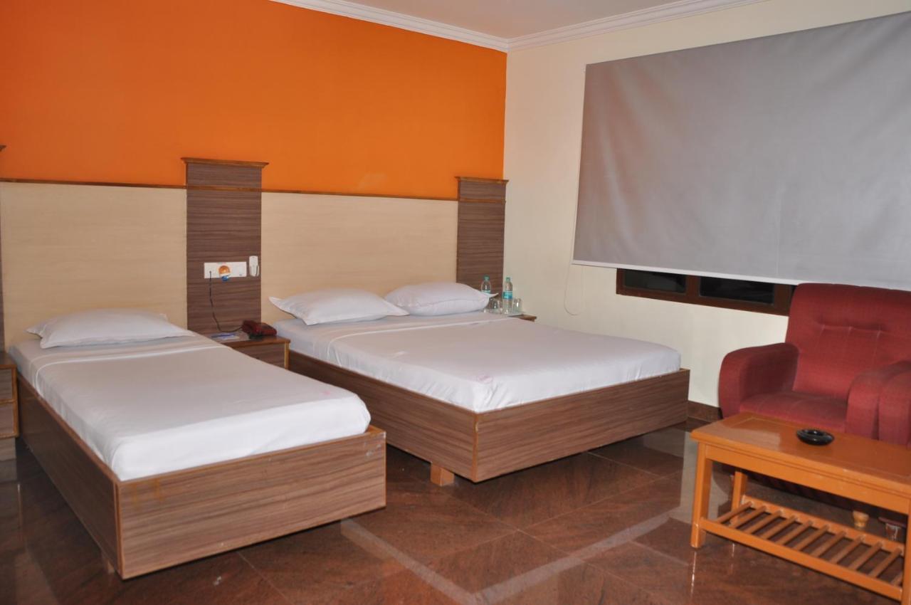 Hotel Pams Mayiladuthurai Exterior foto