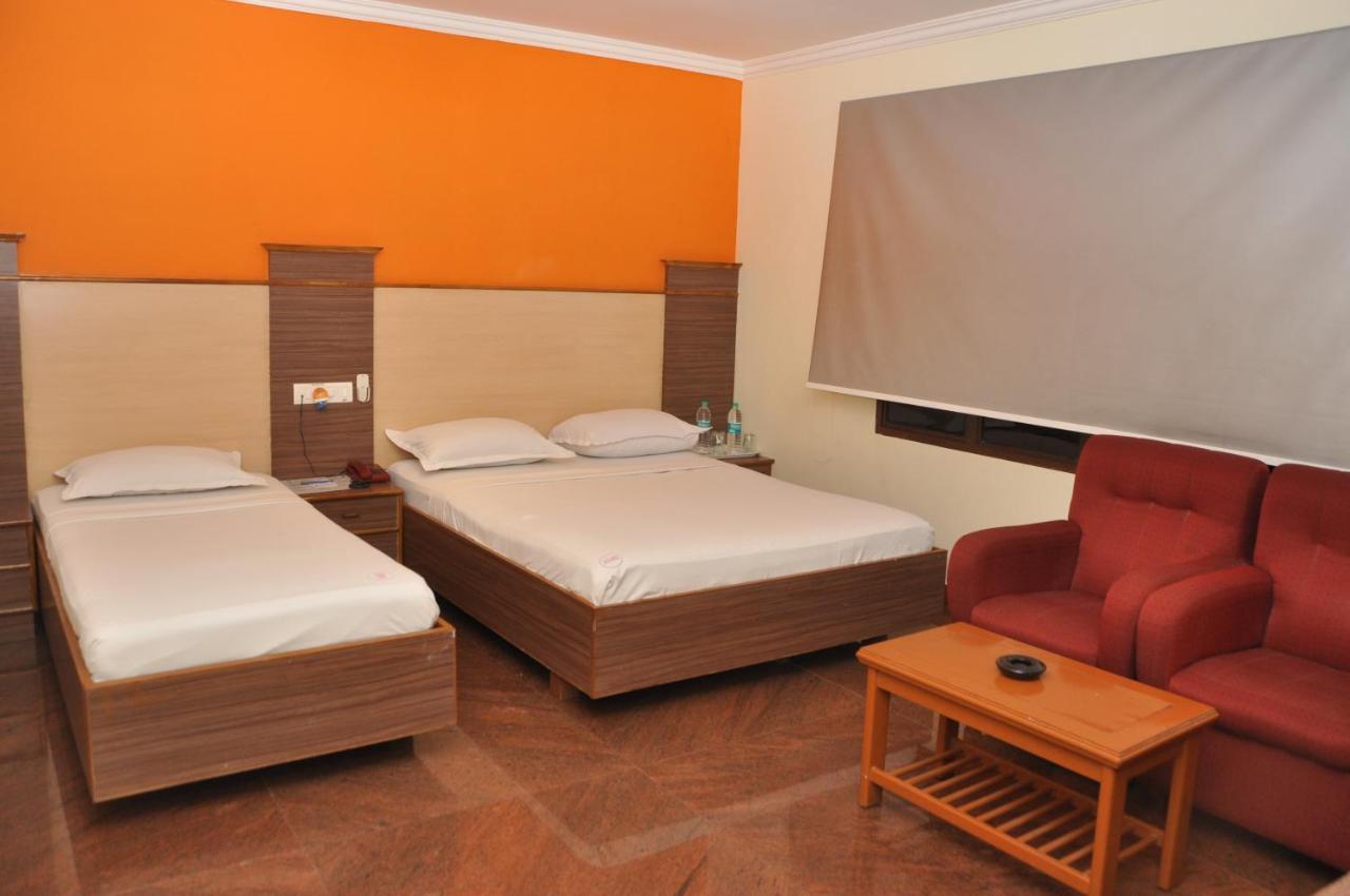 Hotel Pams Mayiladuthurai Exterior foto